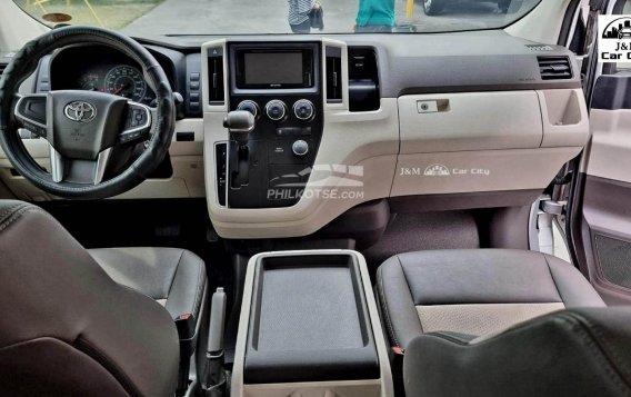 2020 Toyota Hiace  GL Grandia A/T in Pasay, Metro Manila-2