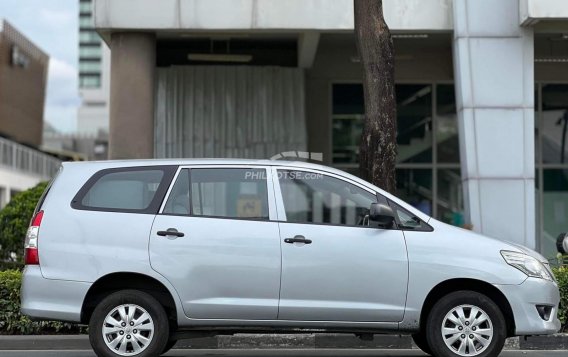 2013 Toyota Innova in Makati, Metro Manila-5