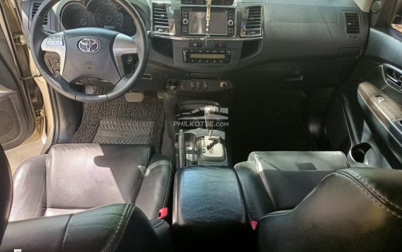 2016 Toyota Fortuner  2.4 V Diesel 4x2 AT in Las Piñas, Metro Manila-9
