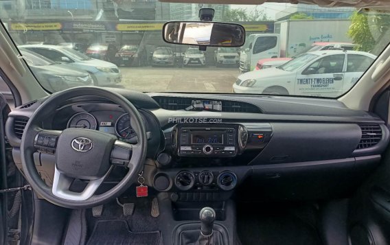 2019 Toyota Hilux  2.4 E DSL 4x2 M/T in Parañaque, Metro Manila