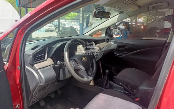 2017 Toyota Innova  2.8 J Diesel MT in Parañaque, Metro Manila-1