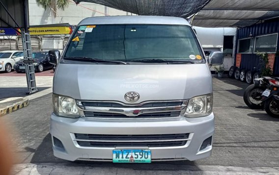 2014 Toyota Hiace Super Grandia in Parañaque, Metro Manila-1
