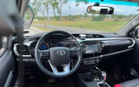 2017 Toyota Hilux  2.4 G DSL 4x2 A/T in Manila, Metro Manila-10