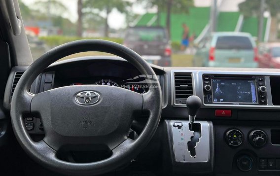 2015 Toyota Hiace Super Grandia in Makati, Metro Manila-7