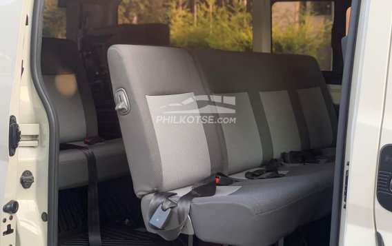 2019 Toyota Hiace  Commuter Deluxe in Manila, Metro Manila-3