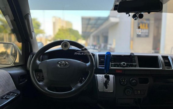 2016 Toyota Hiace in Makati, Metro Manila-10