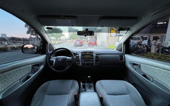 2015 Toyota Innova in Makati, Metro Manila-16