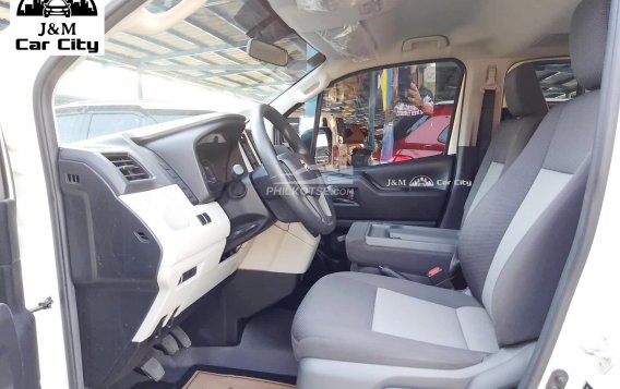 2020 Toyota Hiace  Commuter Deluxe in Pasay, Metro Manila-7