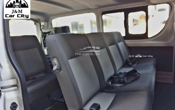 2020 Toyota Hiace  Commuter Deluxe in Pasay, Metro Manila-8