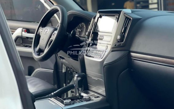 2019 Toyota Land Cruiser VX 3.3 4x4 AT in Manila, Metro Manila-11