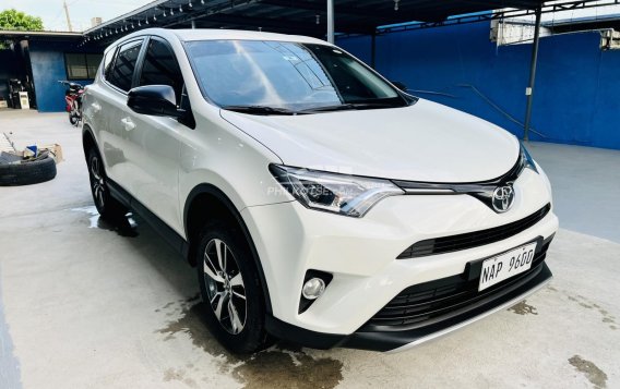 2018 Toyota RAV4 in Las Piñas, Metro Manila-2