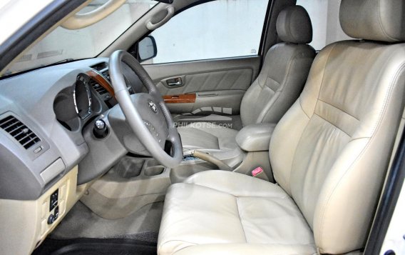 2010 Toyota Fortuner  2.4 G Diesel 4x2 AT in Lemery, Batangas-13