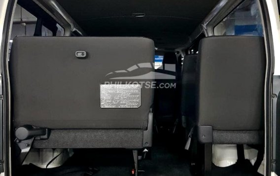 2022 Toyota Hiace  Commuter 3.0 M/T in Quezon City, Metro Manila-13