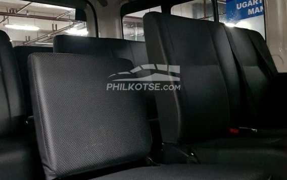 2022 Toyota Hiace  Commuter 3.0 M/T in Quezon City, Metro Manila-19