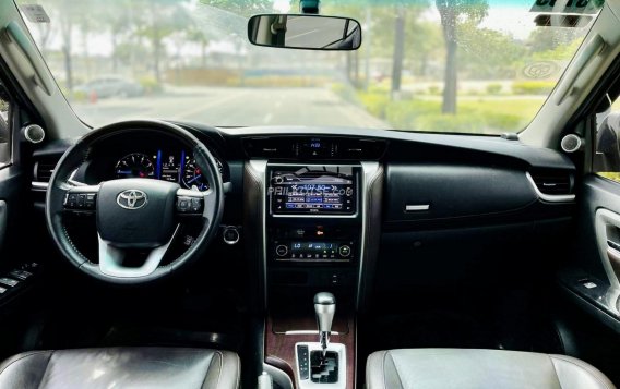 2017 Toyota Fortuner  2.4 V Diesel 4x2 AT in Makati, Metro Manila-5