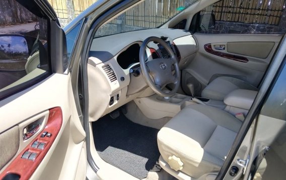 Purple Toyota Innova 2005 for sale in Cainta-8