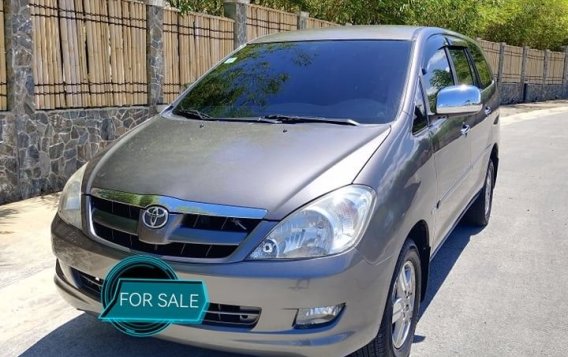 Purple Toyota Innova 2005 for sale in Cainta-1