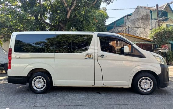 2019 Toyota Hiace  Commuter Deluxe in Las Piñas, Metro Manila-3