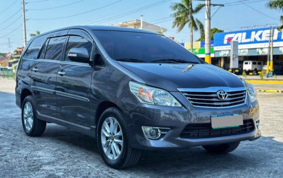 Purple Toyota Innova 2014 for sale in Pasay-1
