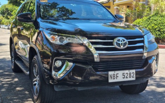 Purple Toyota Fortuner 2018 for sale in Manila-2