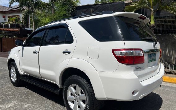 Purple Toyota Fortuner 2011 for sale in Quezon City-4