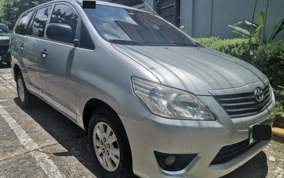 Silver Toyota Innova 2014 for sale in Automatic-1