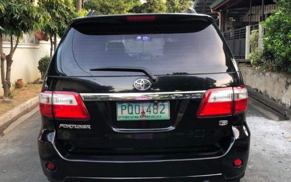 Purple Toyota Fortuner 2022 for sale in Manila-3