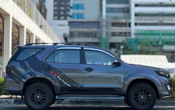 Purple Toyota Fortuner 2012 for sale in Makati-4