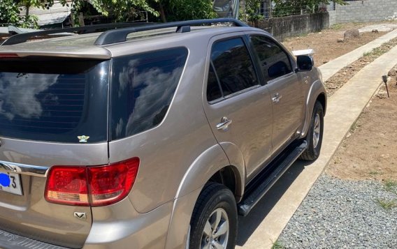 Purple Toyota Fortuner 2005 for sale in Automatic-2