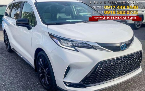 2023 Toyota Sienna in Taguig, Metro Manila-5