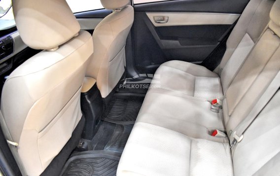 2016 Toyota Corolla Altis V 1.6 White Pearl  in Lemery, Batangas-2