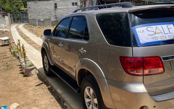 Purple Toyota Fortuner 2005 for sale in Automatic-1