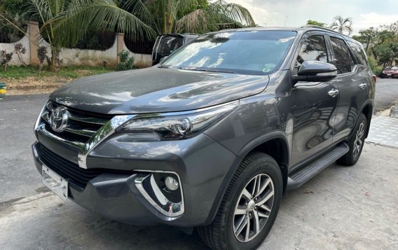 Selling Purple Toyota Fortuner 2017 in Caloocan-1