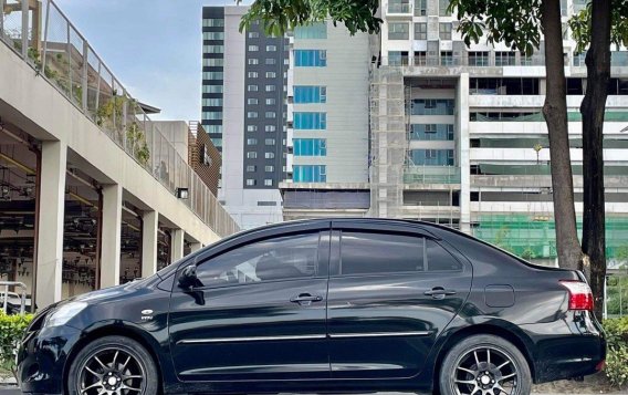 Selling Purple Toyota Vios 2012 in Makati-5