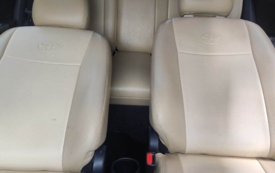 Purple Toyota Yaris 2018 for sale in Automatic-6