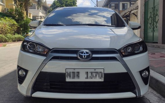 Purple Toyota Yaris 2018 for sale in Automatic-9