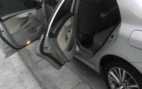 Sell Purple 2015 Toyota Corolla altis in Manila-8