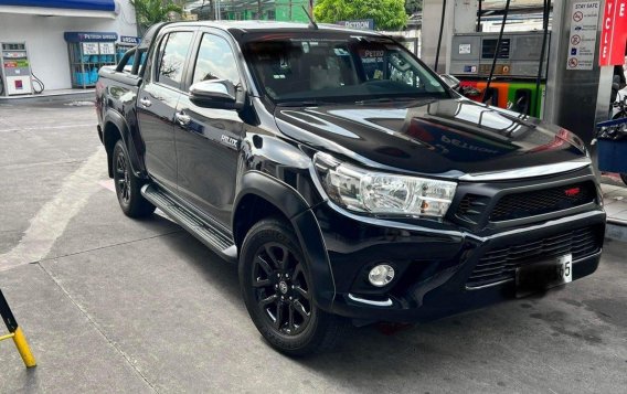 Purple Toyota Hilux 2018 for sale in Quezon City-2