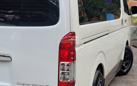 2018 Toyota Hiace in Manila, Metro Manila-3