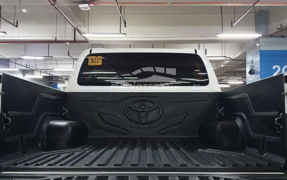 2019 Toyota Hilux  2.4 G DSL 4x2 A/T in Quezon City, Metro Manila-9