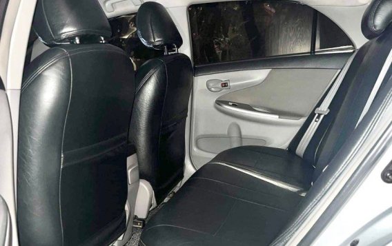 White Toyota Corolla altis 2012 for sale in Parañaque-4