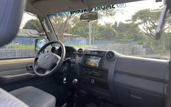 2017 Toyota Land Cruiser in Quezon City, Metro Manila-5