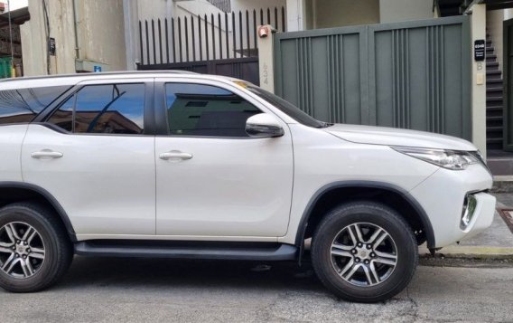 Sell Green 2017 Toyota Fortuner in Mandaluyong-2