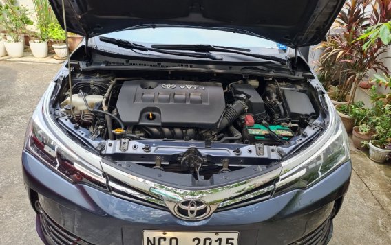 Sell White 2018 Toyota Corolla altis in Manila-7