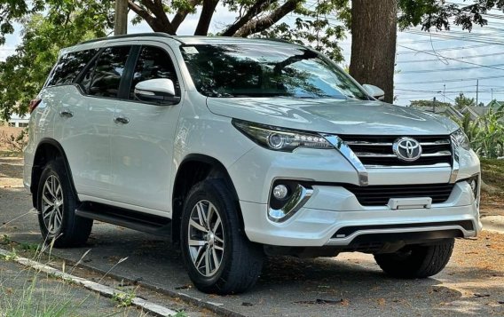 Pearl White Toyota Fortuner 2017 for sale in Automatic-2
