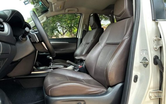 Pearl White Toyota Fortuner 2017 for sale in Automatic-8