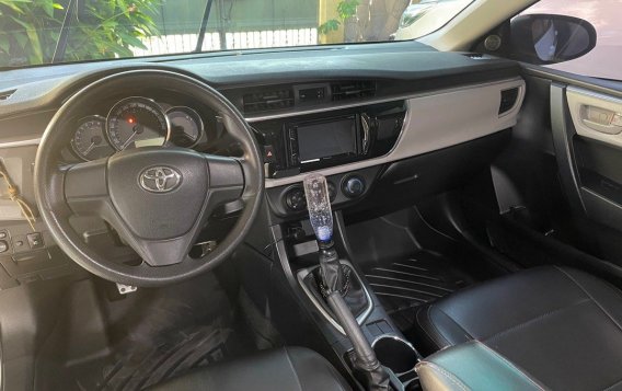 White Toyota Corolla 2015 for sale in Obando-2