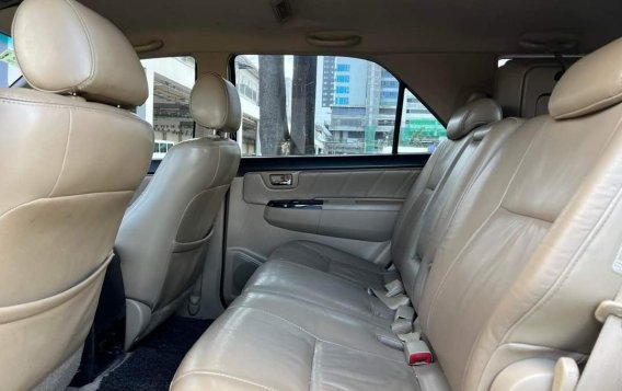 Sell White 2014 Toyota Fortuner in Makati-3