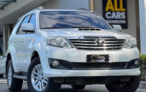 Sell White 2014 Toyota Fortuner in Makati