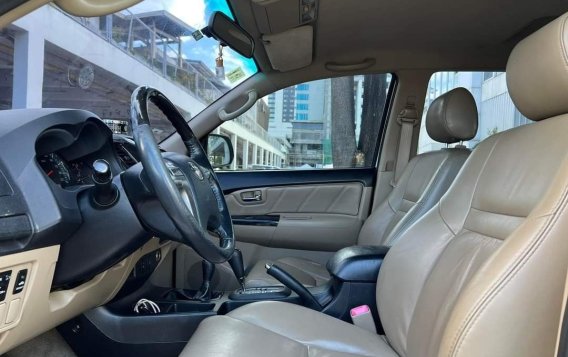 Sell White 2014 Toyota Fortuner in Makati-2